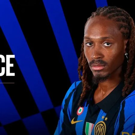 Djed Spence wearing the Inter Milan shirt